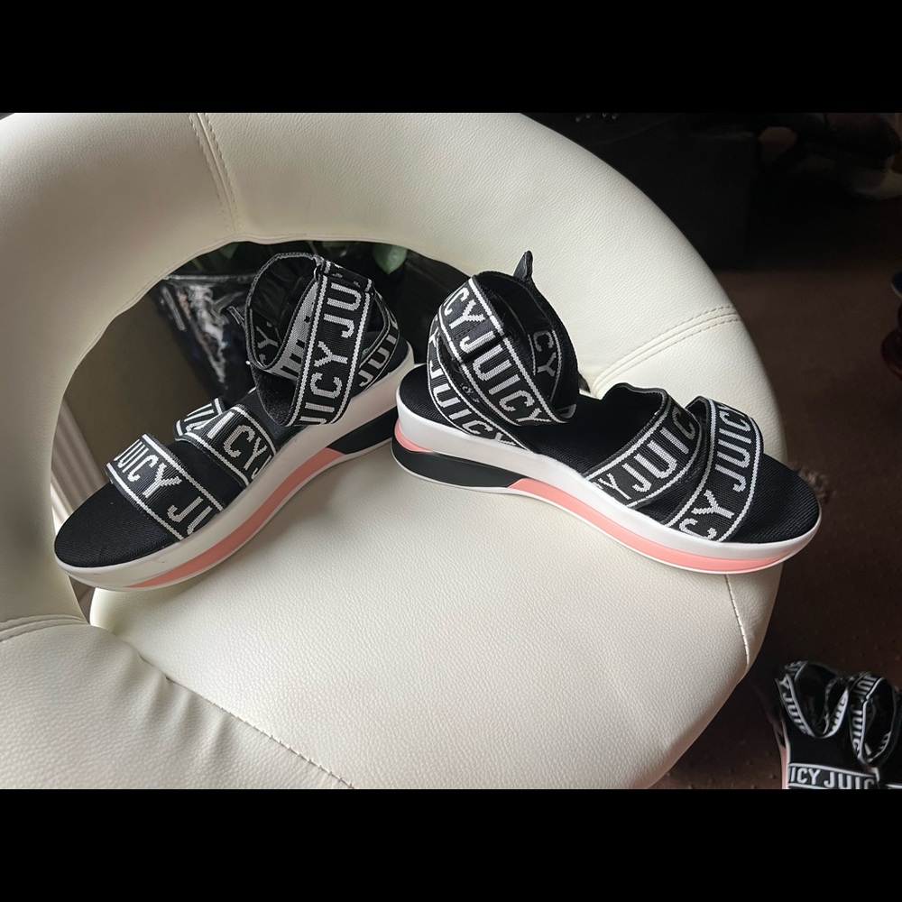Juicy Couture Impulse Wedge Sandals Strappy Ankle Logo Sz 6 Black White Pink NEW - Picture 5 of 10